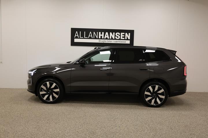 Grå Volvo EX90 fra 2026