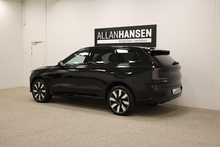 Sort Volvo EX90 fra 2026