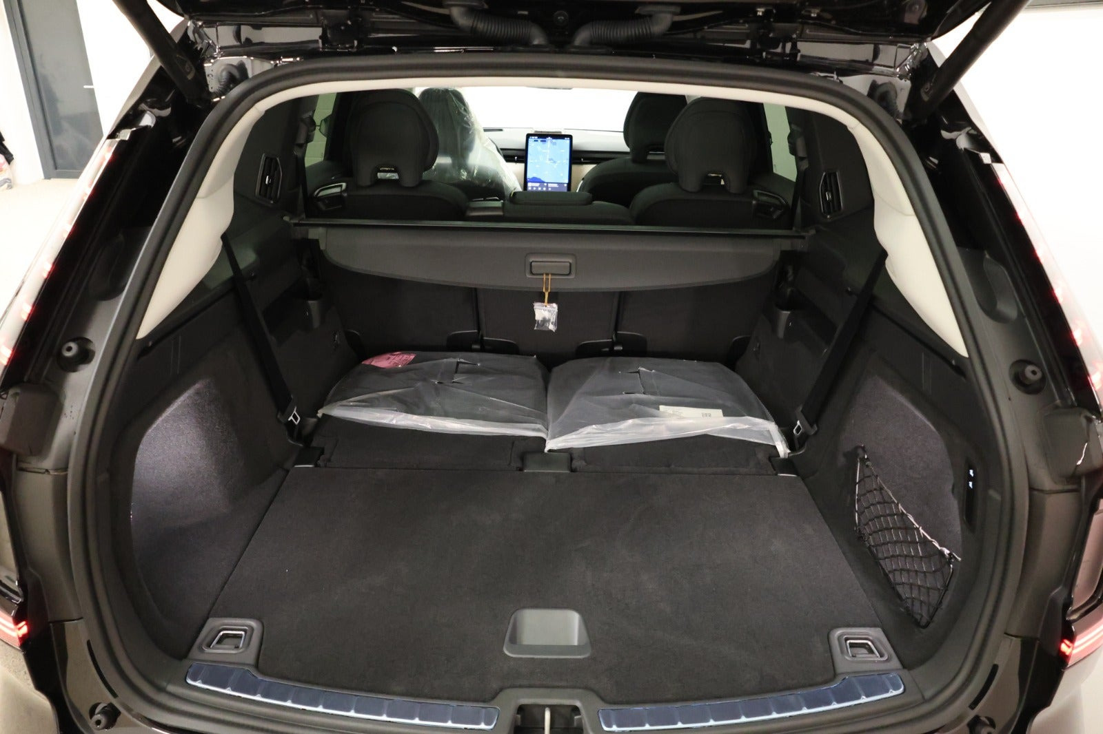 Sort Volvo EX90 fra 2026