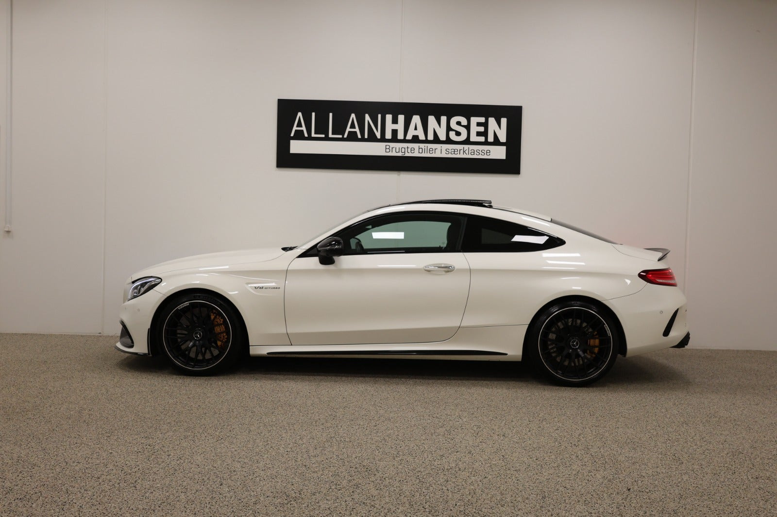 Hvid Mercedes C63 fra 2018