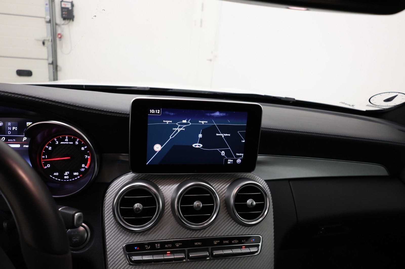 Hvid Mercedes C63 fra 2018