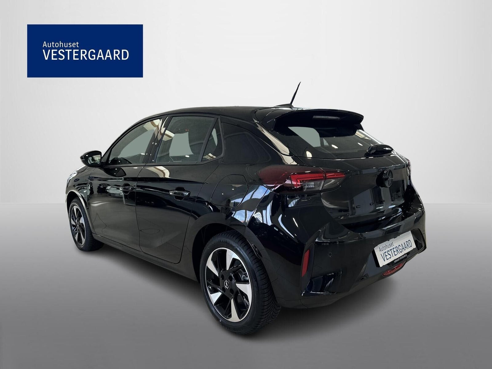 Sort Opel Corsa-e fra 2026