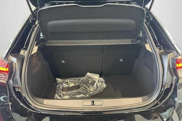 Sort Opel Corsa-e fra 2026