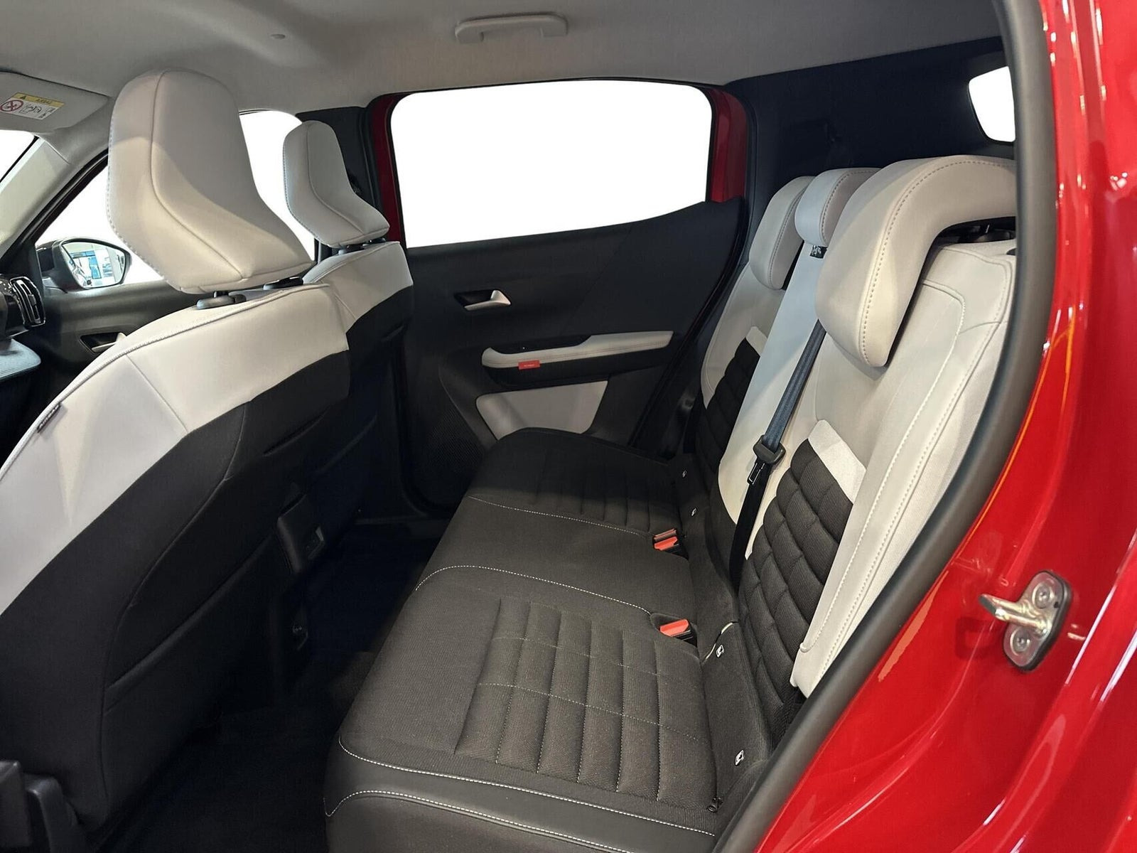 Rød Citroën e-C3 Aircross fra 2025