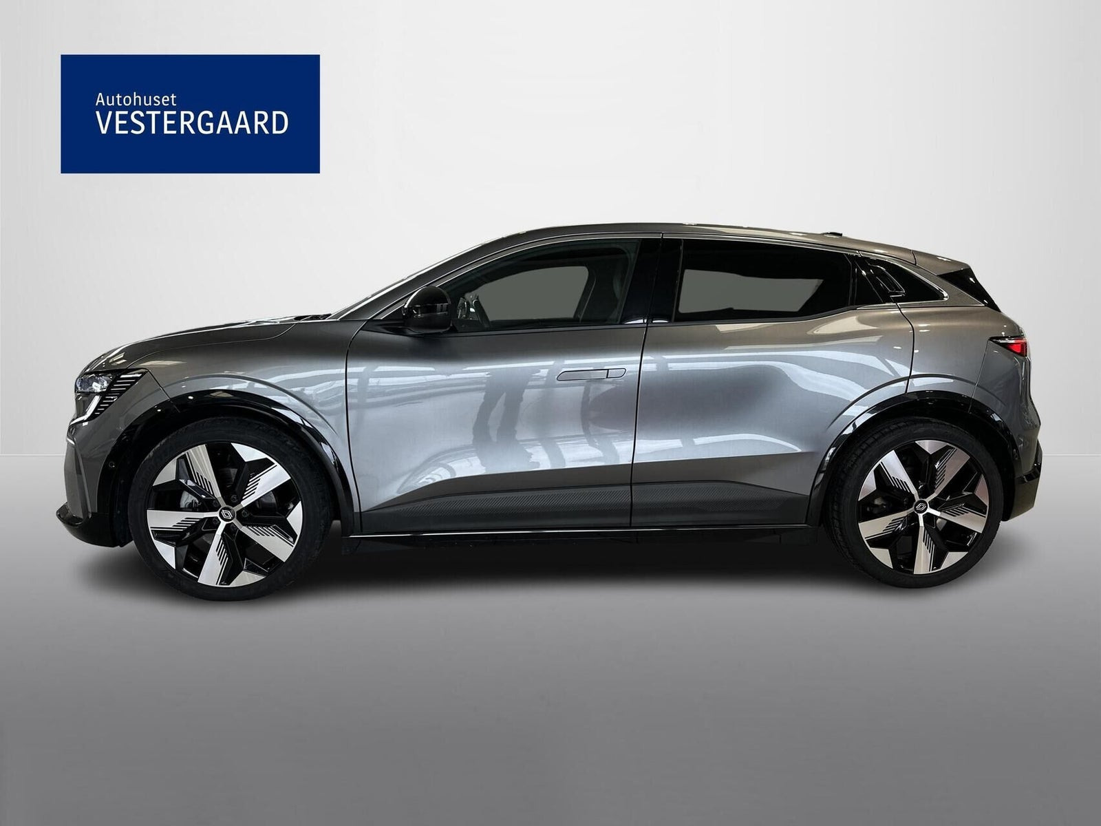Grå Renault Megane E-Tech fra 2022