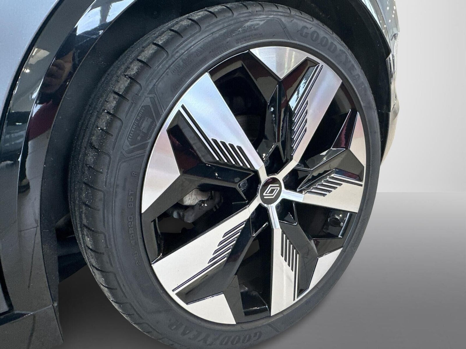 Grå Renault Megane E-Tech fra 2022