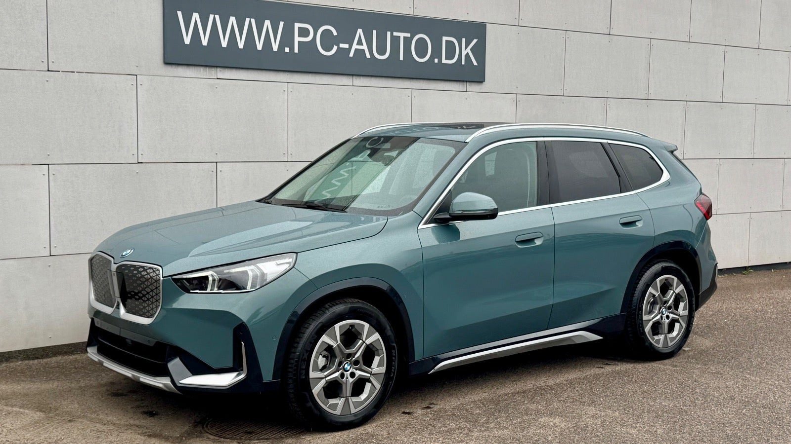 BMW iX1 eDrive20 X-Line
