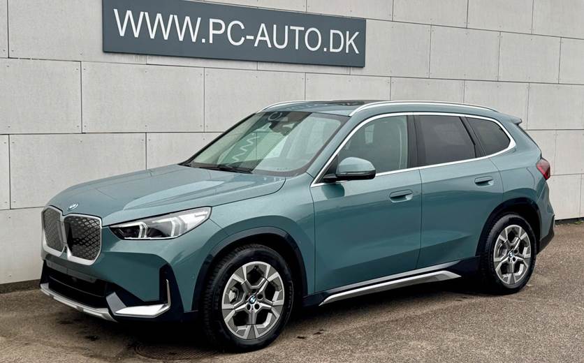 BMW iX1 eDrive20 X-Line