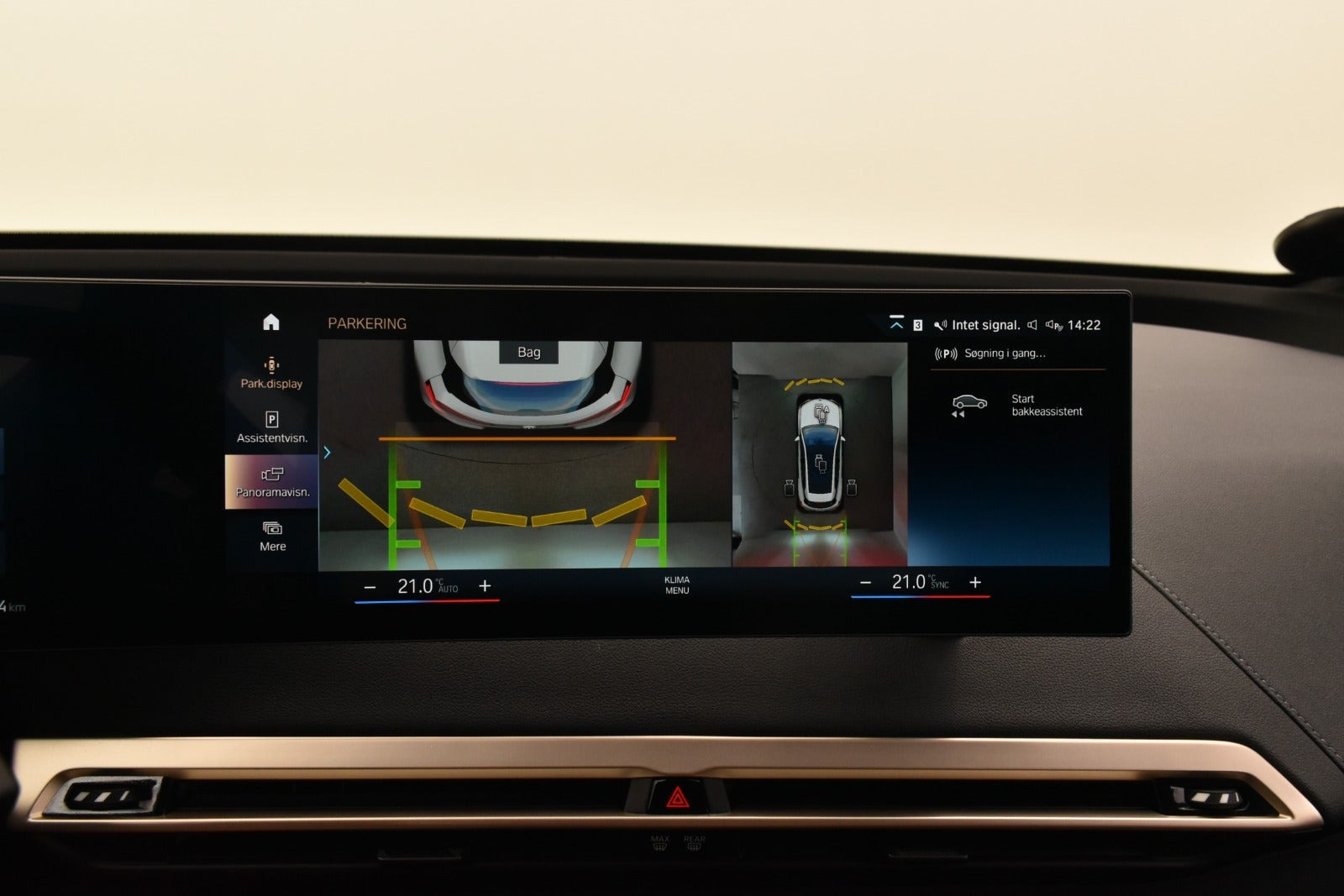 Hvid BMW iX fra 2022
