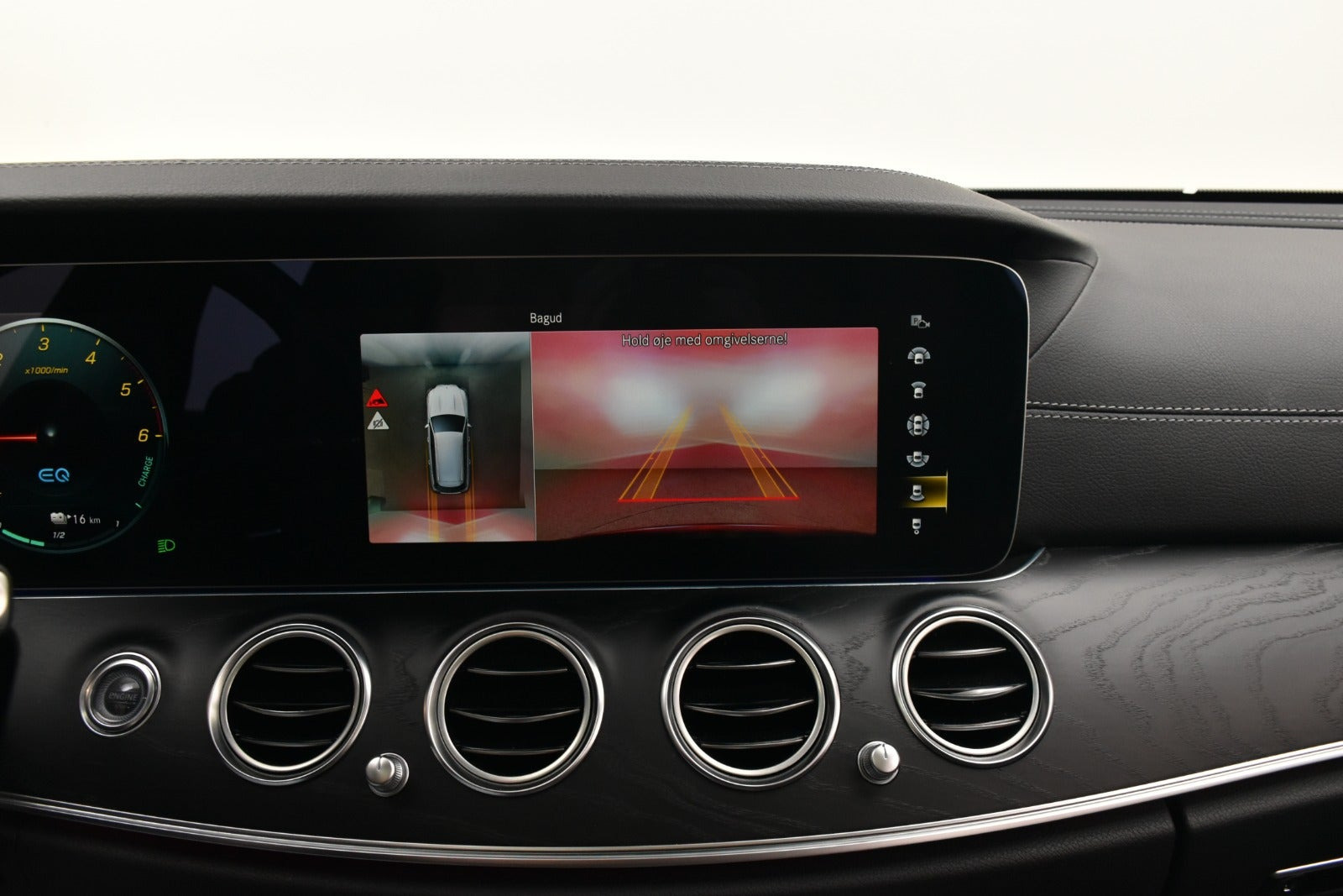 Grå Mercedes E300 de fra 2020