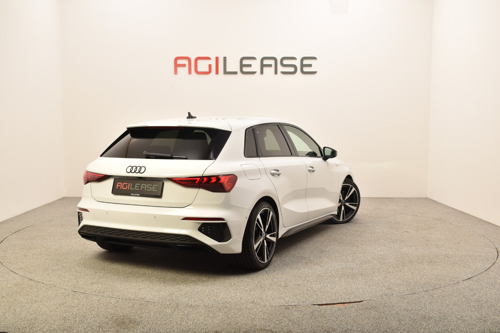 Hvid Audi A3 fra 2021