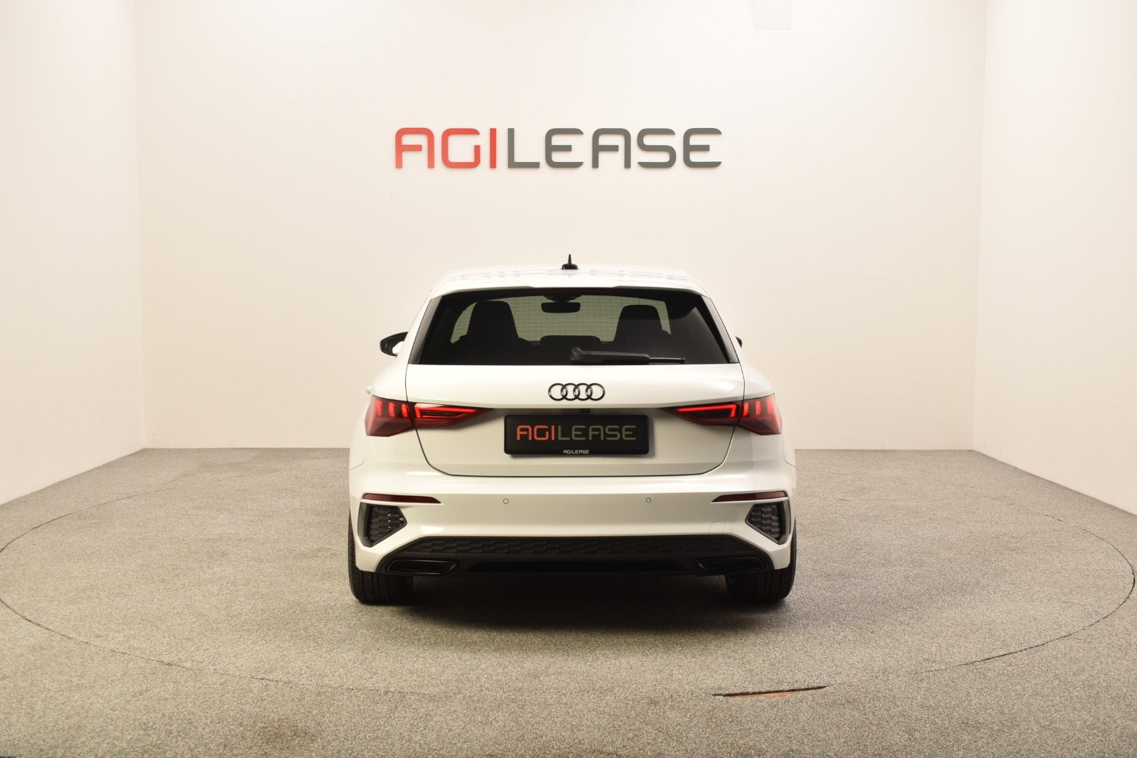 Hvid Audi A3 fra 2021
