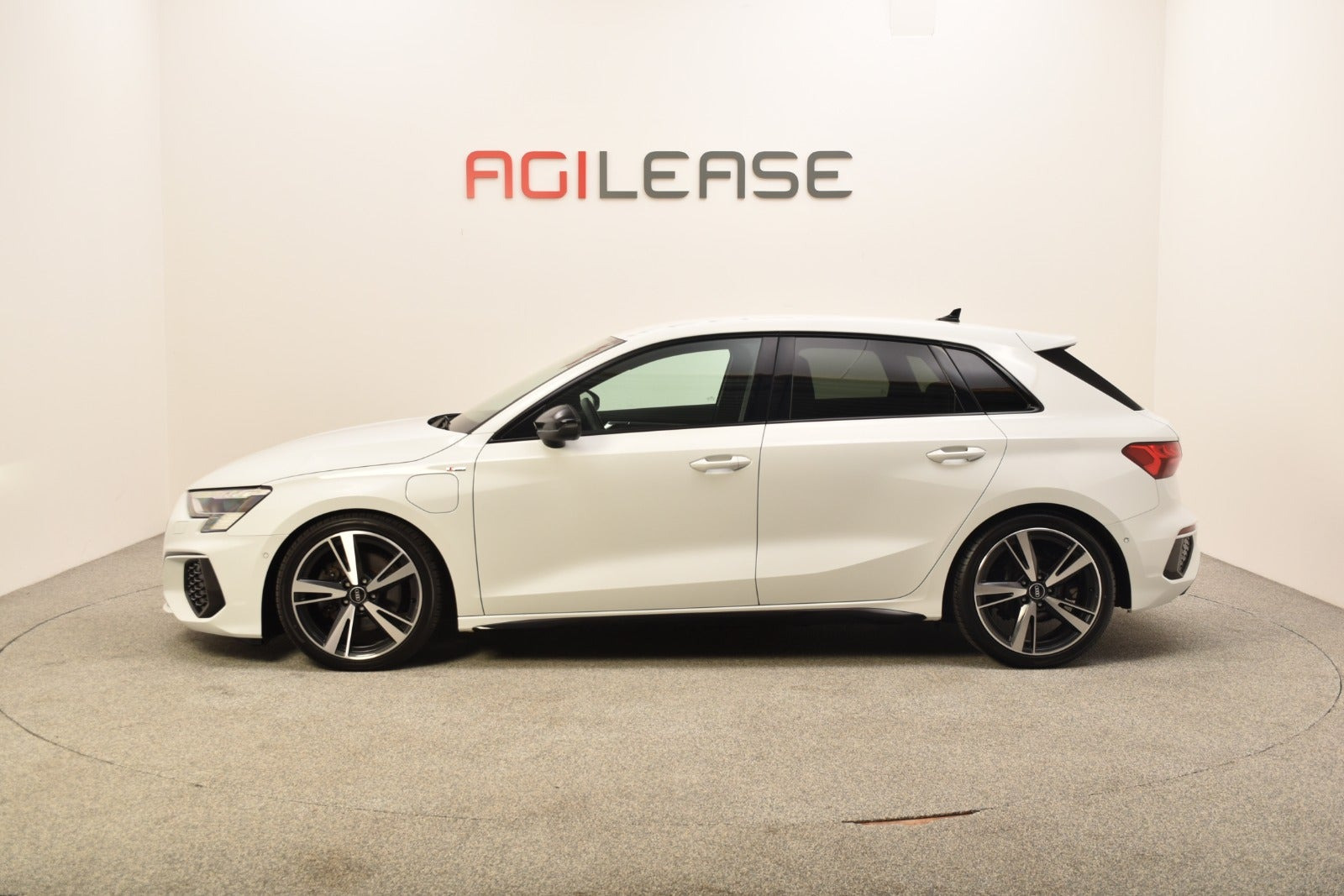 Hvid Audi A3 fra 2021