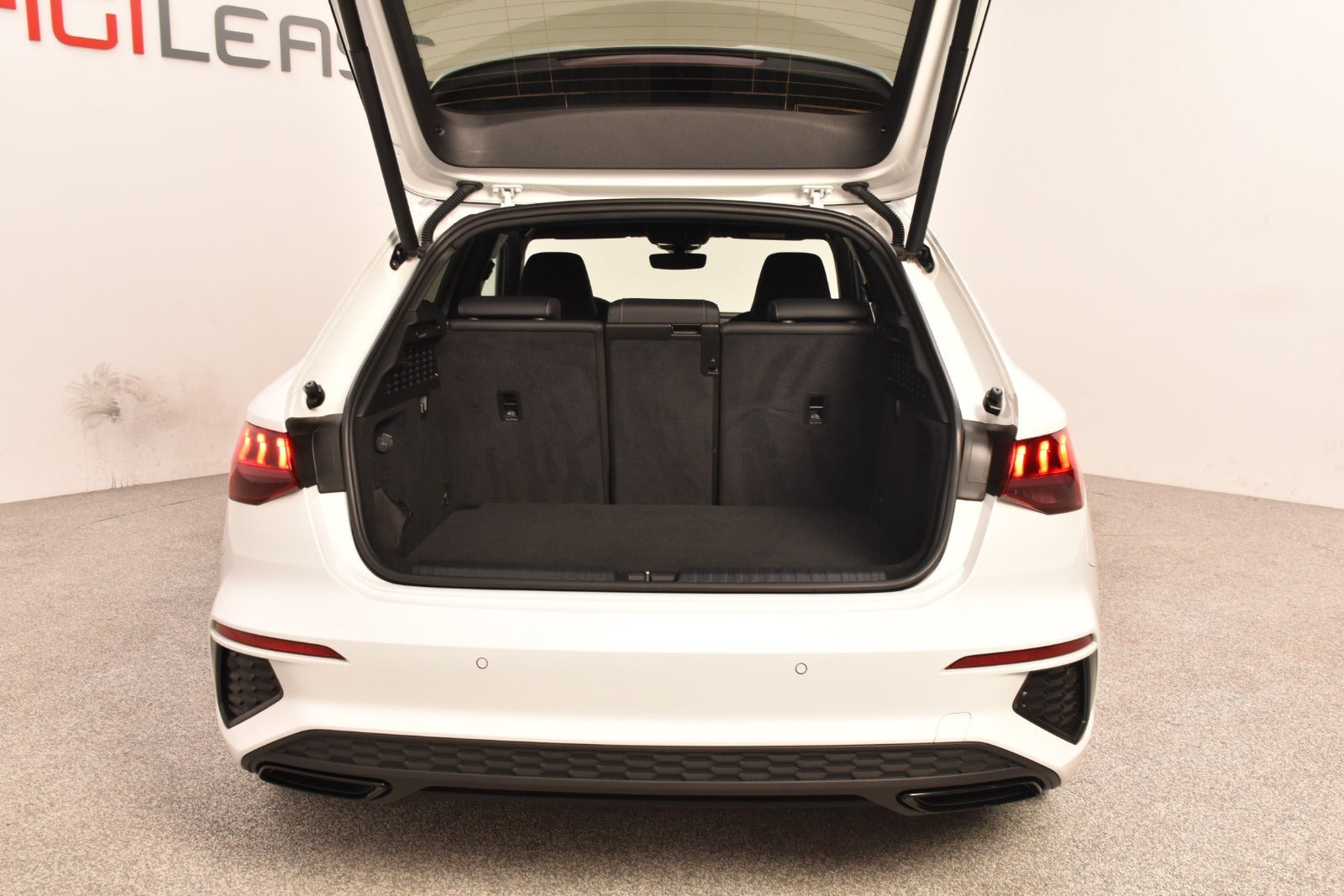 Hvid Audi A3 fra 2021
