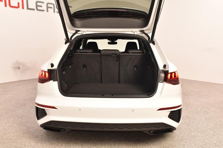 Hvid Audi A3 fra 2021