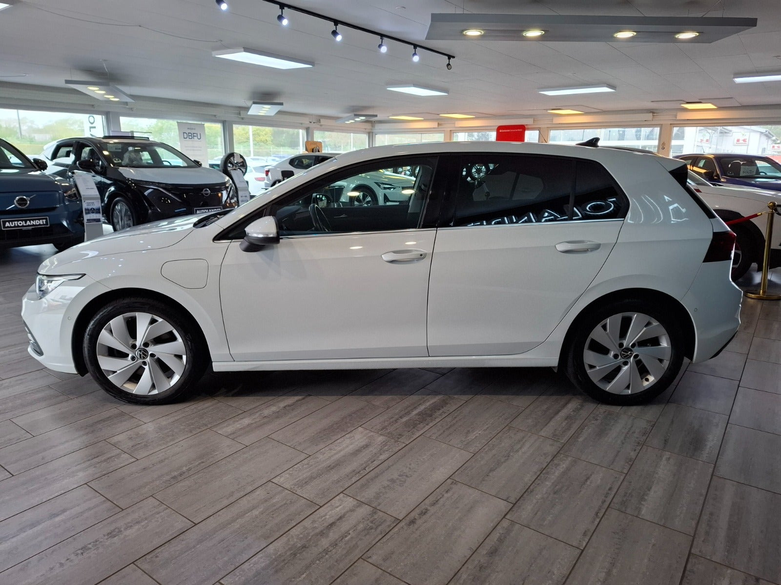 Hvid VW Golf VIII fra 2021