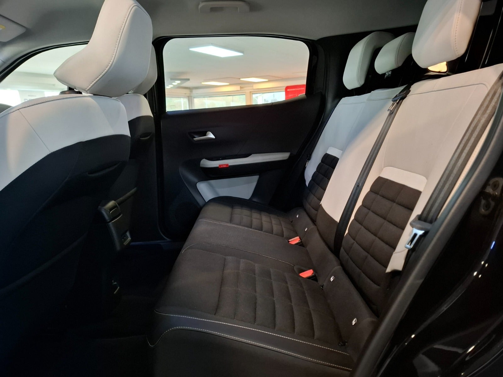 Sort Citroën e-C3 Aircross fra 2025