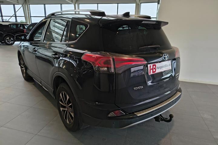 Grå Toyota RAV4 fra 2017