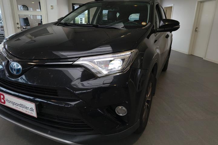 Grå Toyota RAV4 fra 2017