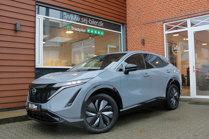 Grå Nissan Ariya fra 2024