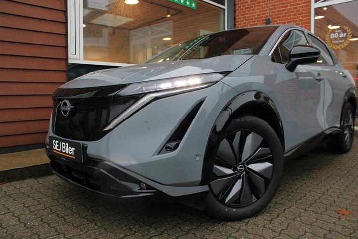 Grå Nissan Ariya fra 2024