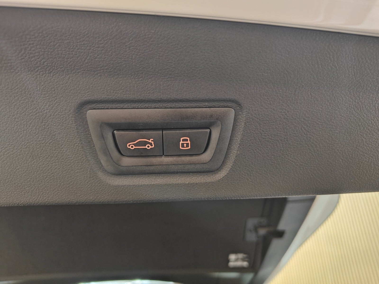 Hvid BMW i4 fra 2025