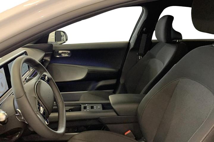 Hvid Hyundai Ioniq 6 fra 2025