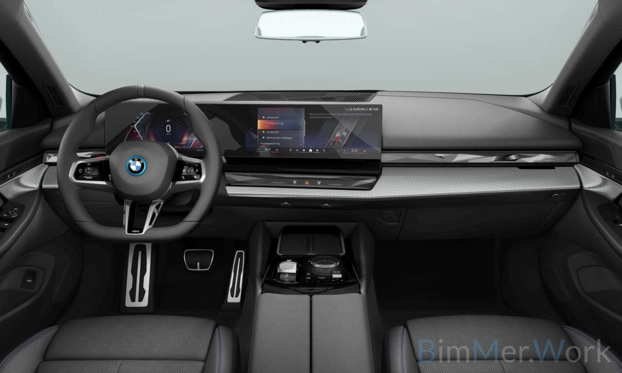 Grå BMW i5 fra 2025