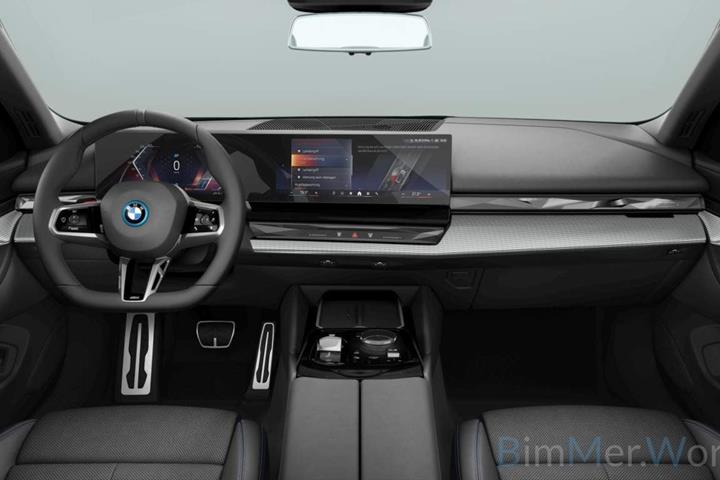 Hvid BMW i5 fra 2025