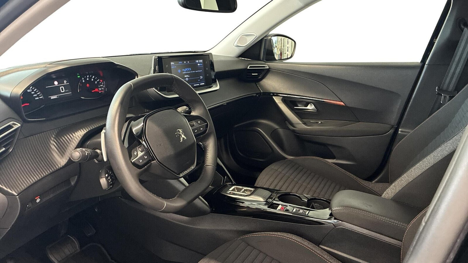 Sort Peugeot 2008 fra 2023