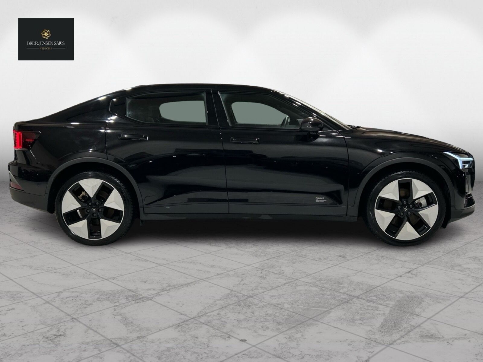Sort Polestar 2 fra 2023