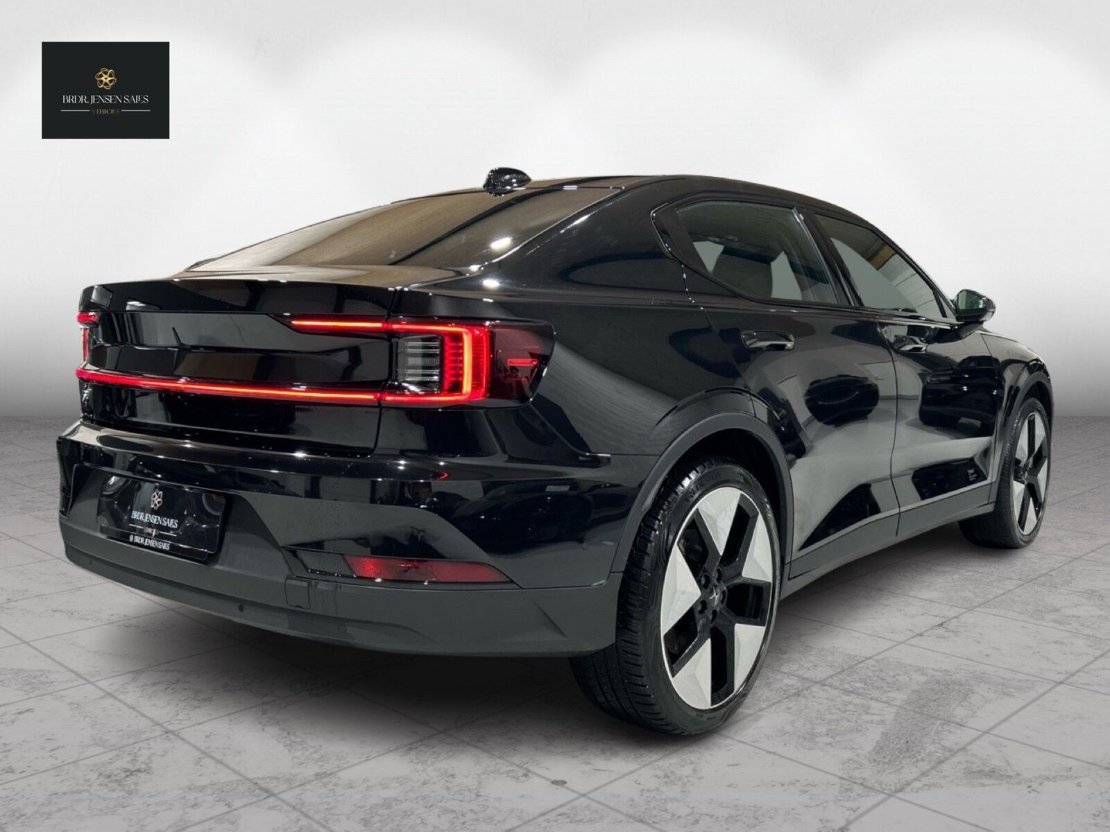Sort Polestar 2 fra 2023