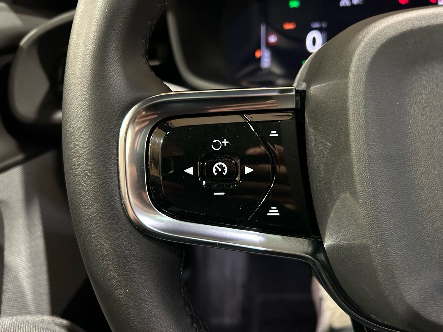 Sort Polestar 2 fra 2023