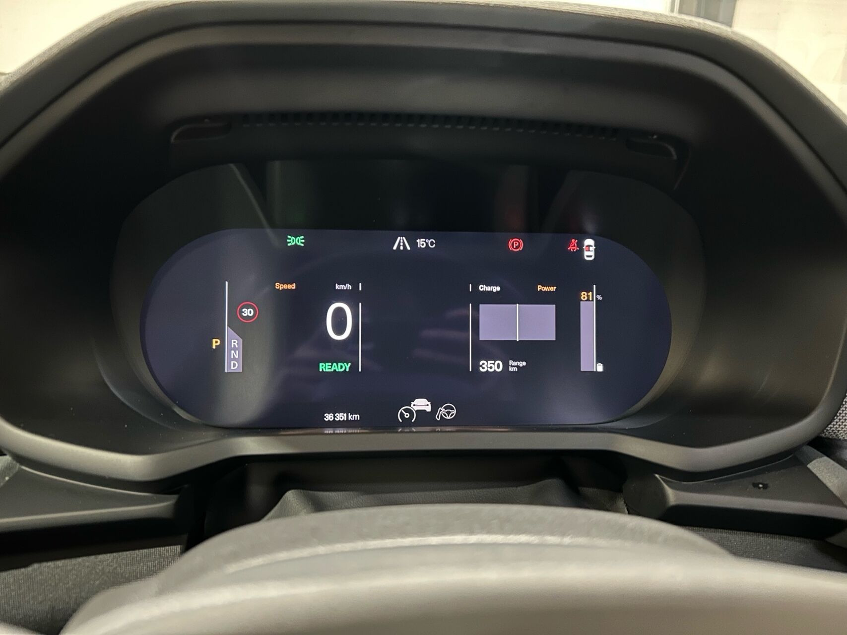 Grå Polestar 2 fra 2023