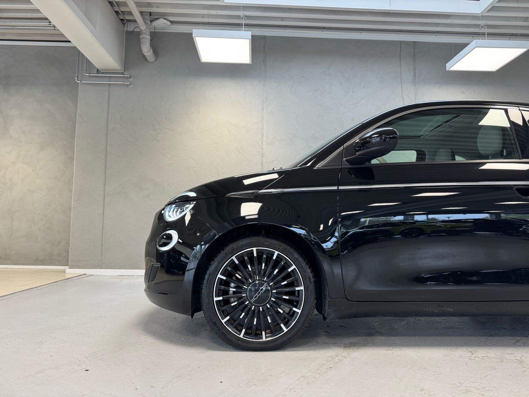 Sort Fiat 500e fra 2023