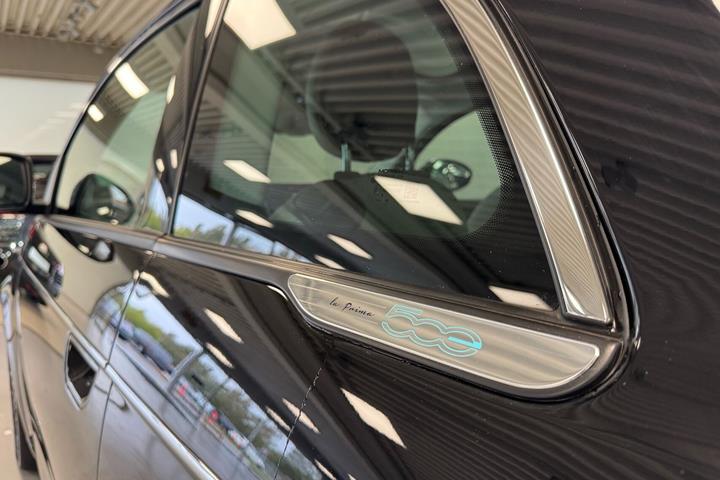 Sort Fiat 500e fra 2023