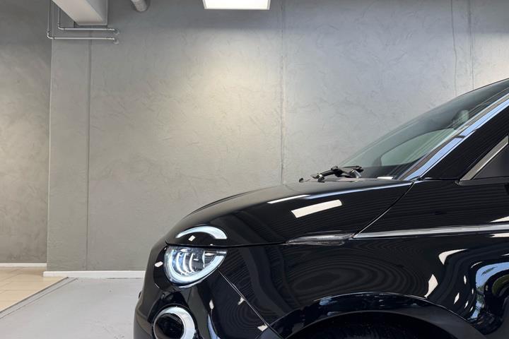 Sort Fiat 500e fra 2023