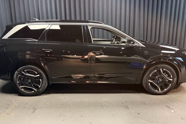 undefined Peugeot e-5008 fra 2025