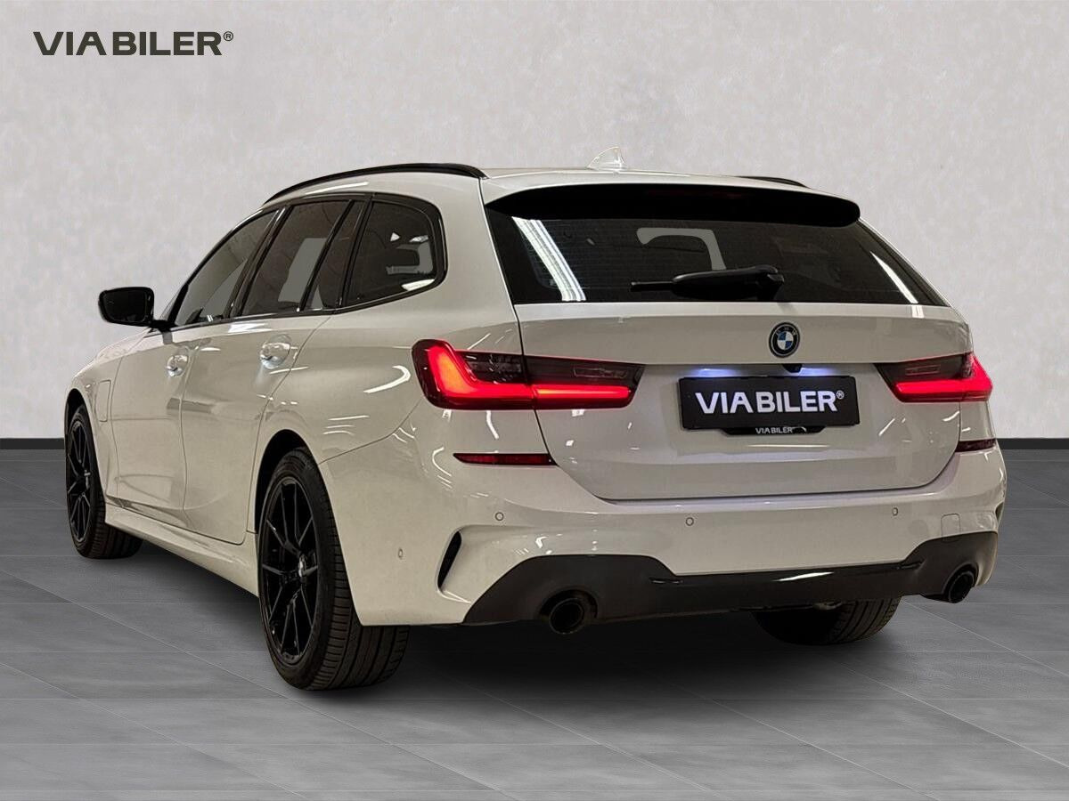 undefined BMW 330e fra 2022