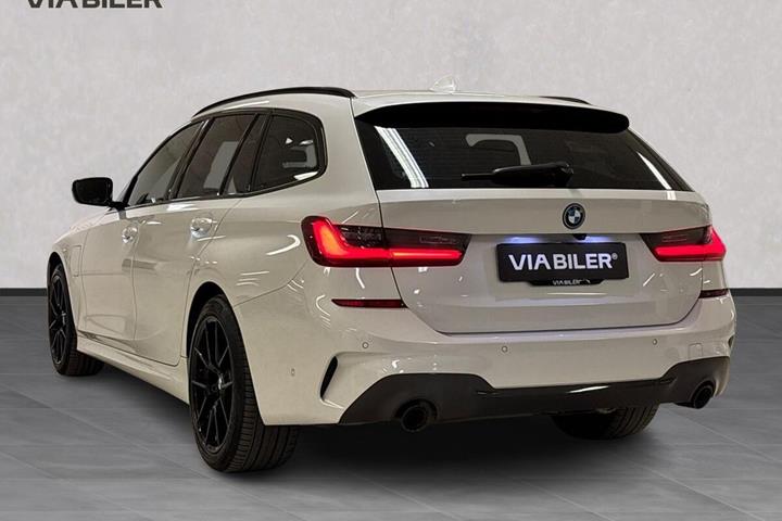 undefined BMW 330e fra 2022