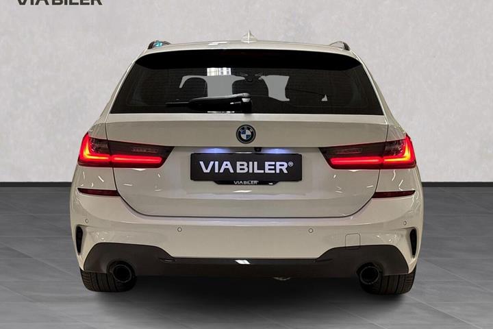 undefined BMW 330e fra 2022