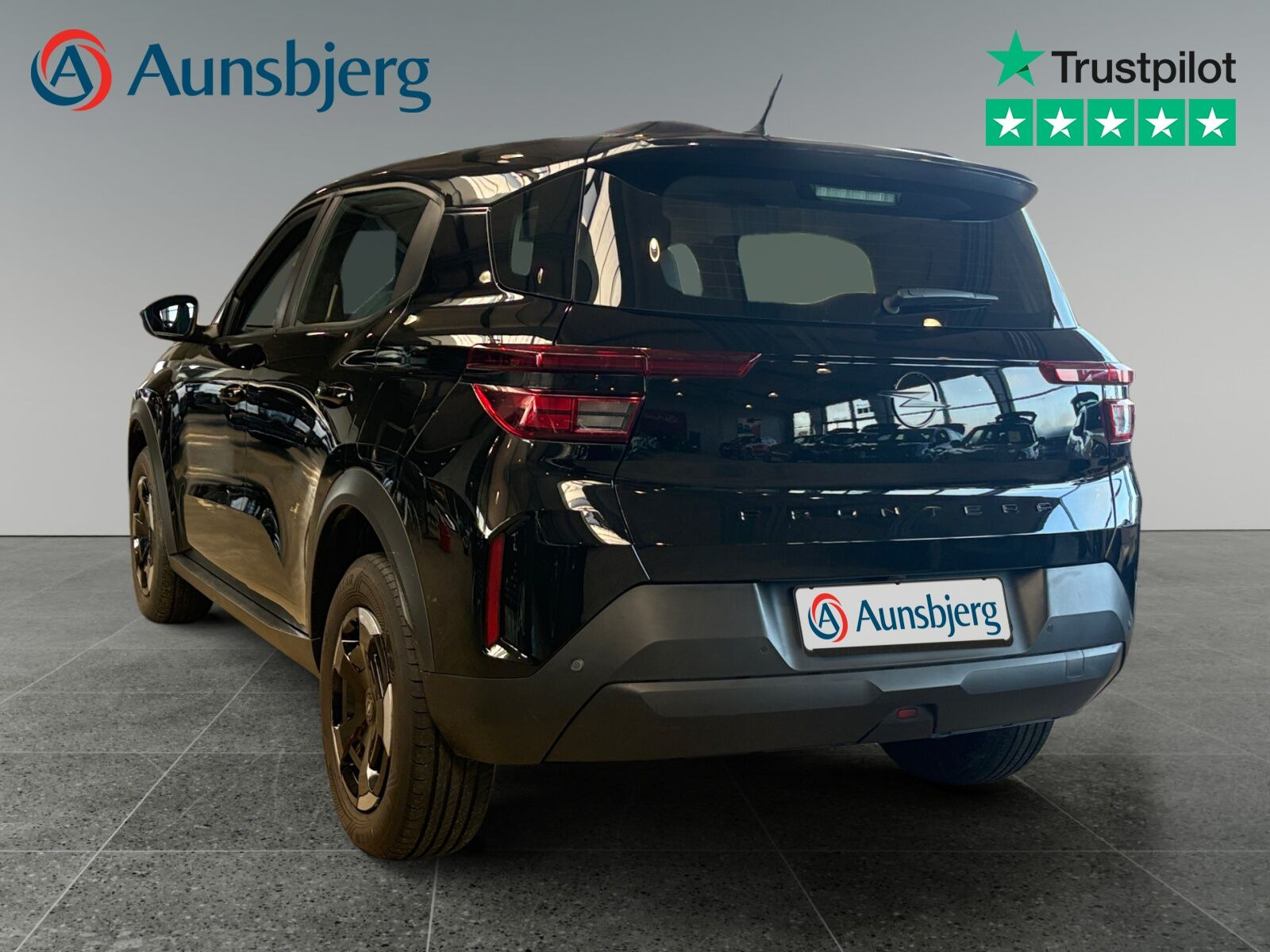 Sort Opel Frontera fra 2025