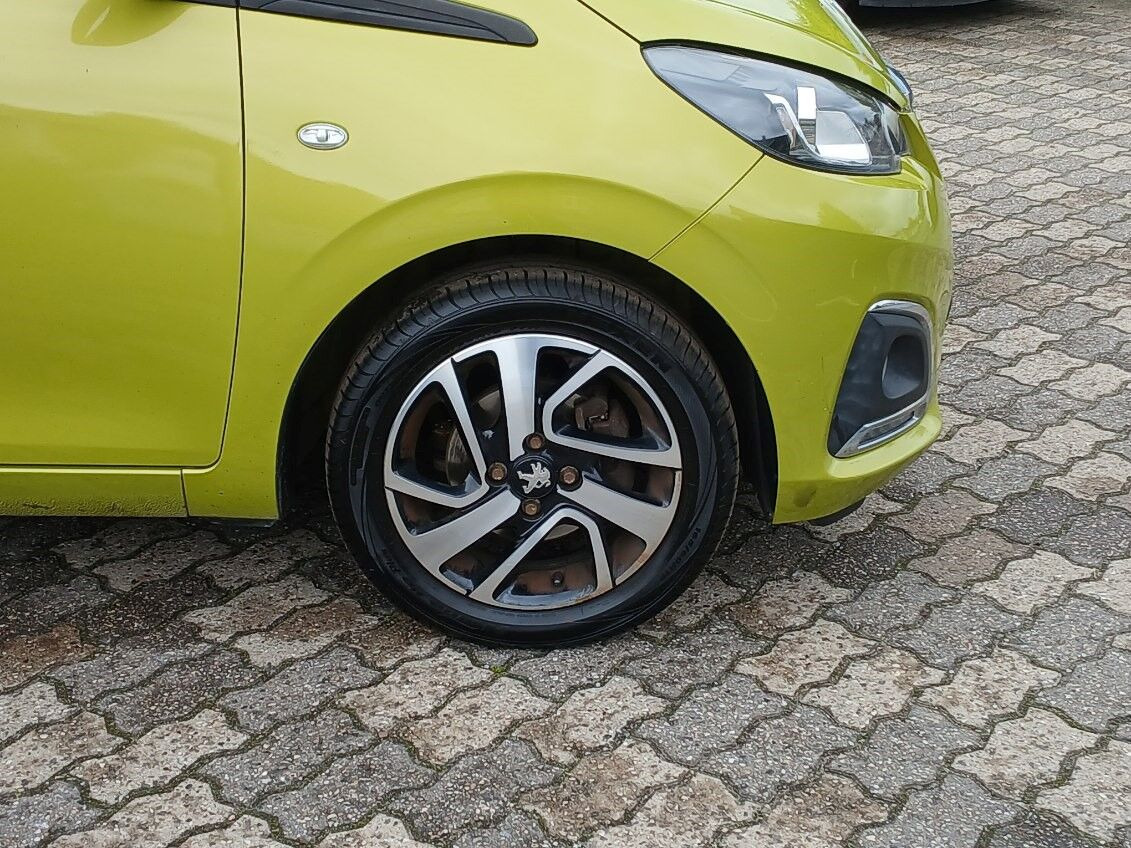 Grøn Peugeot 108 fra 2019