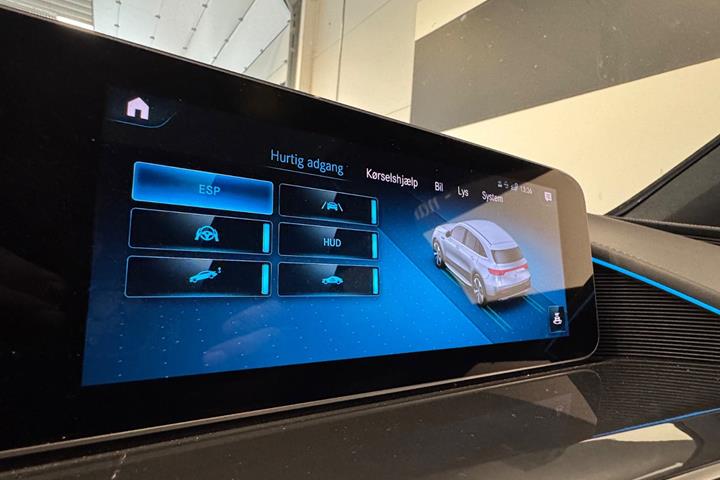 Sort Mercedes EQC400 fra 2020
