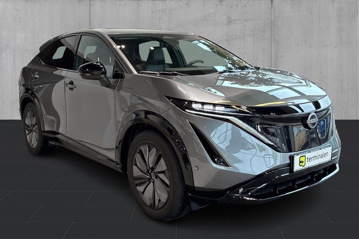 Grå Nissan Ariya fra 2025