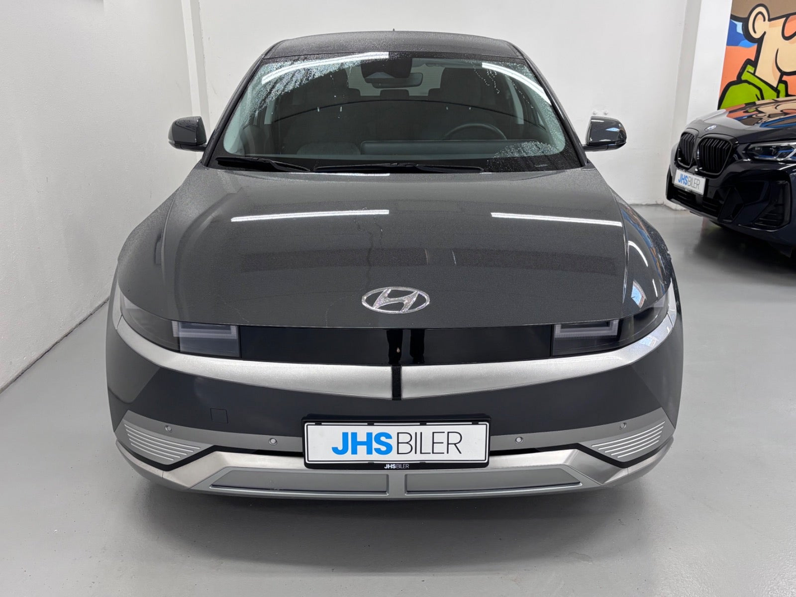 Grå Hyundai Ioniq 5 fra 2024