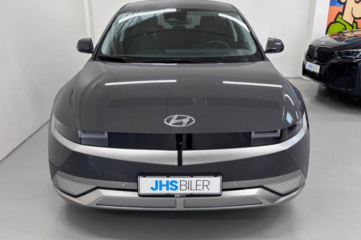 Grå Hyundai Ioniq 5 fra 2024