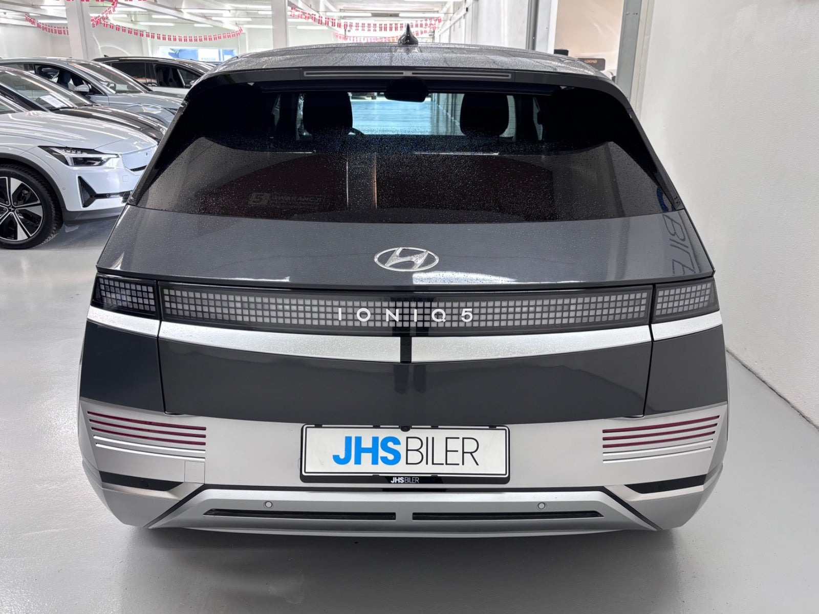 Grå Hyundai Ioniq 5 fra 2024