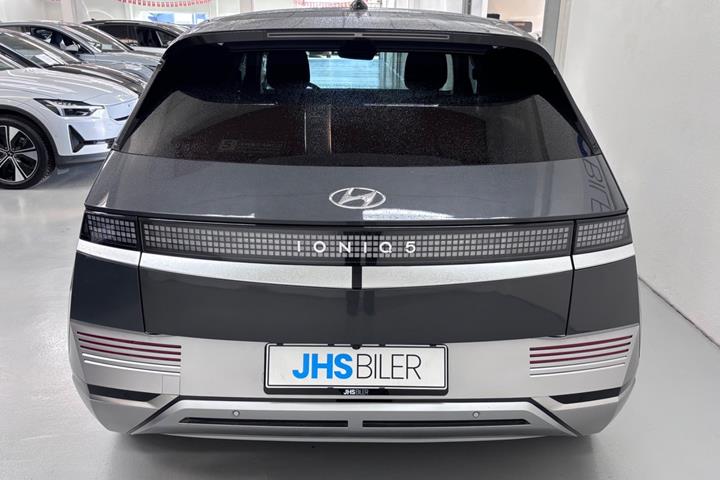 Grå Hyundai Ioniq 5 fra 2024