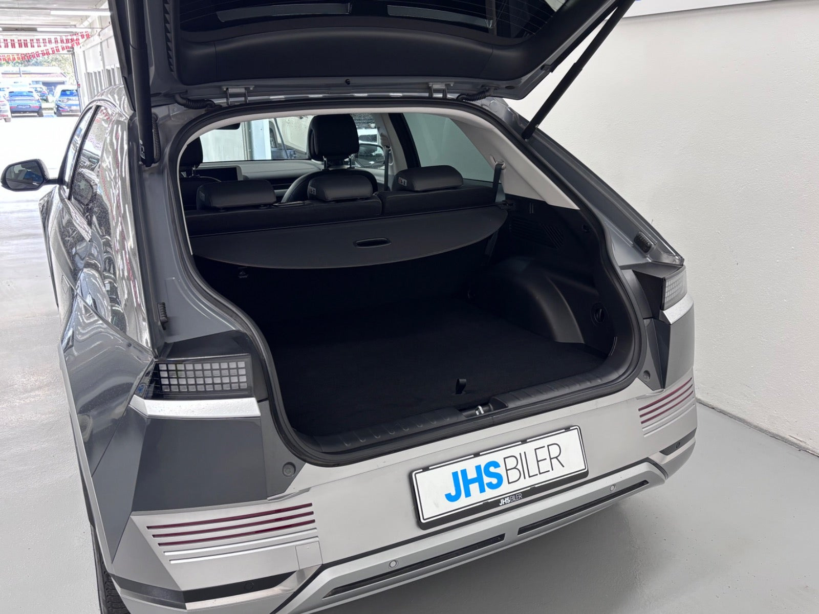 Grå Hyundai Ioniq 5 fra 2024